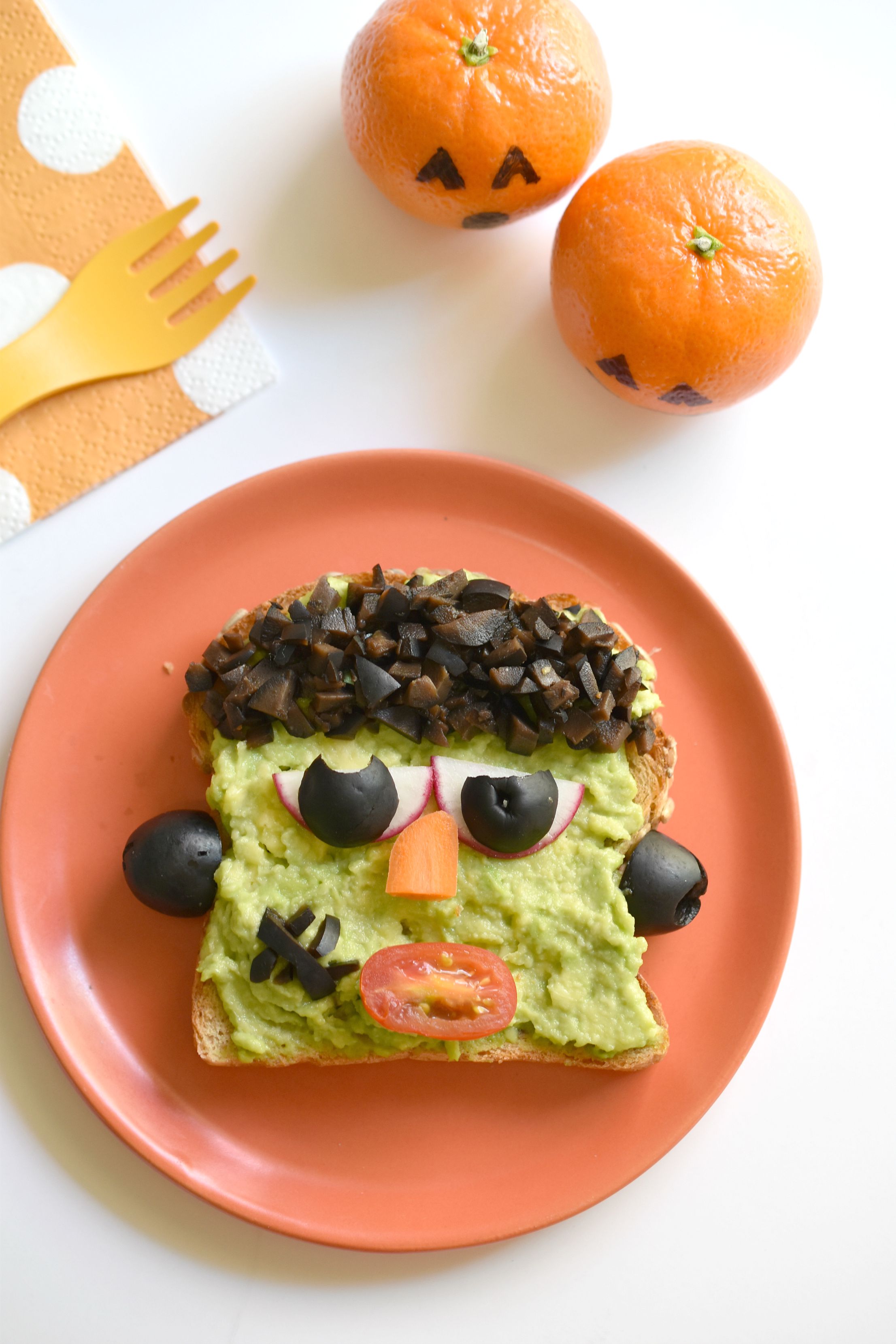 What a fun way to celebrate Halloween with these Frankenstein Avocado ...